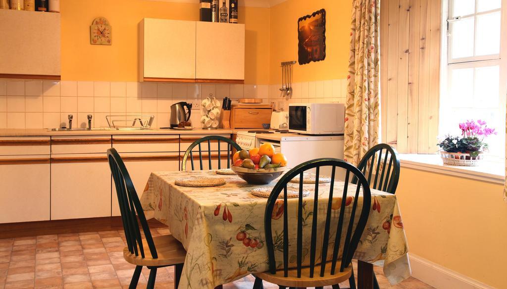Inverawe Cottages Тейнилт Номер фото