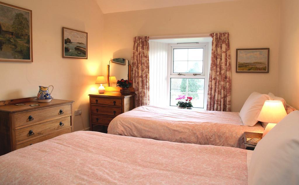 Inverawe Cottages Тейнилт Номер фото