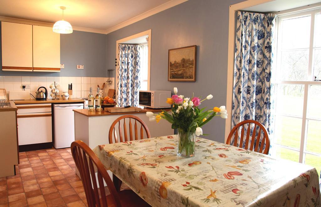 Inverawe Cottages Тейнилт Номер фото